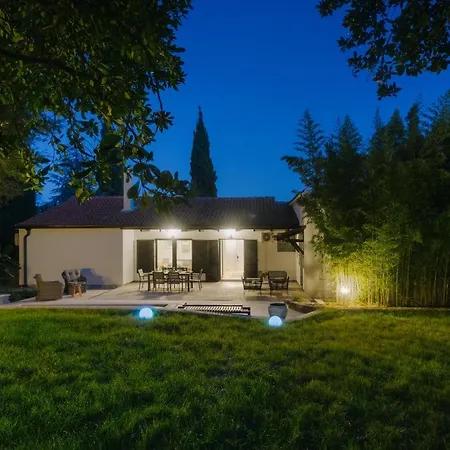 Villa Aavaas